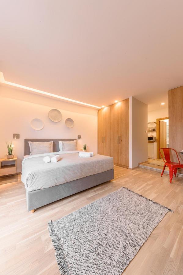 Magnolia City Suite Patras Bagian luar foto