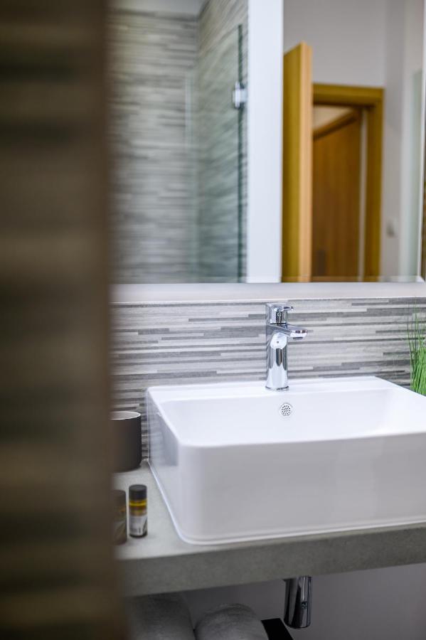 Magnolia City Suite Patras Bagian luar foto